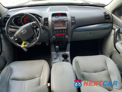Zdjęcie 8 z 13 samochodu: 2011 KIA SORENTO SX VIN:5XYKW4A27BG095037 - miniatura