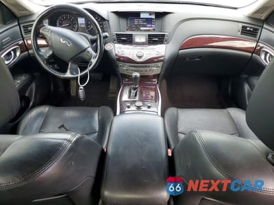 Zdjęcie 8 z 13 samochodu: 2019 INFINITI Q70 3.7 LUXE VIN:JN1BY1AP9KM505178 - miniatura