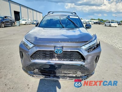 Piąte zdjęcie samochodu w środku: 2024 TOYOTA RAV4 XSE VIN:4T3E6RFV9RU174525 - miniatura