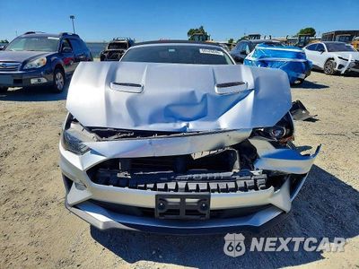 Piąte zdjęcie samochodu w środku: 2019 FORD MUSTANG VIN:1FATP8UH6K5181561 - miniatura