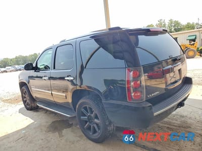 Drugie zdjęcie samochodu z przodu: 2013 GMC YUKON DENALI VIN:1GKS2EEFXDR104093 - miniatura