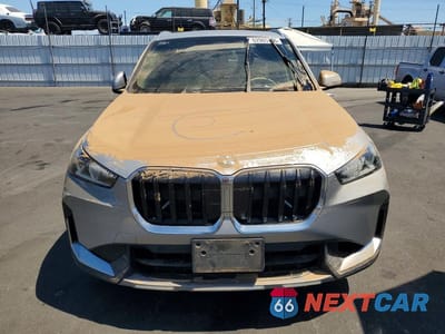 Piąte zdjęcie samochodu w środku: 2023 BMW X1 XDRIVE28I VIN:WBX73EF09P5Y03089 - miniatura