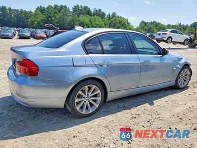 Trzecie zdjęcie samochodu z tyłu: 2009 BMW 328 XI SULEV VIN:WBAPK53549A510661 - miniatura