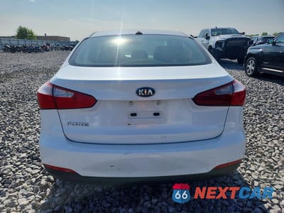 Zdjęcie 6 z 12 samochodu: 2015 KIA FORTE LX VIN:KNAFX4A67F5355286 - miniatura