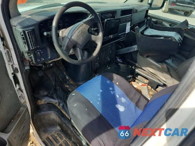 Zdjęcie 8 z 12 samochodu: 2005 CHEVROLET EXPRESS G1500 VIN:1GCFG15X551258503 - miniatura