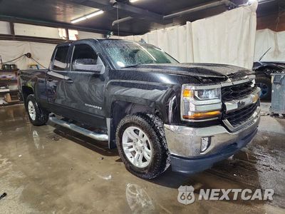 Czwarte zdjęcie samochodu z boku: 2017 CHEVROLET SILVERADO K1500 LT VIN:1GCVKREC6HZ329851 - miniatura