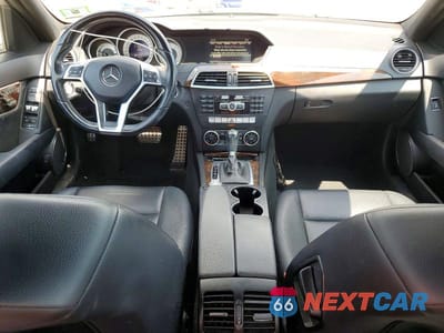Zdjęcie 8 z 12 samochodu: 2014 MERCEDES-BENZ C 300 4MATIC VIN:WDDGF8AB4EG160639 - miniatura