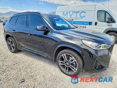 Czwarte zdjęcie samochodu z boku: 2025 BMW X1 XDRIVE28I VIN:WBX73EF03S5306032 - miniatura