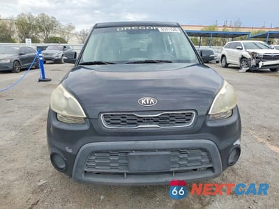Piąte zdjęcie samochodu w środku: 2012 KIA SOUL + VIN:KNDJT2A67C7460570 - miniatura