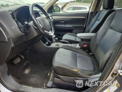 Zdjęcie 7 z 13 samochodu: 2014 MITSUBISHI OUTLANDER SE VIN:JA4AD3A30EZ015808 - miniatura