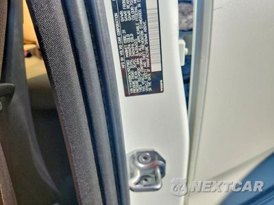 Zdjęcie 13 z 13 samochodu: 2018 VOLVO XC60 T5 MOMENTUM VIN:YV4102RK1J1057983 - miniatura