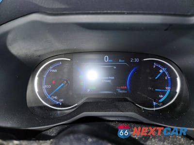 Zdjęcie 9 z 13 samochodu: 2021 TOYOTA RAV4 PRIME SE VIN:JTMAB3FV7MD038097 - miniatura