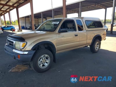 1999 TOYOTA TACOMA V6 4TAWN72N9XZ484152 - główne zdjęcie licytacji z USA - miniatura