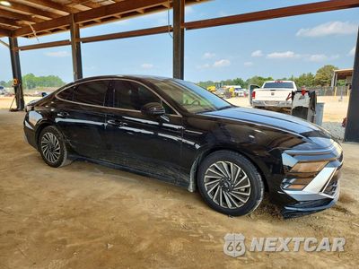 Czwarte zdjęcie samochodu z boku: 2024 HYUNDAI SONATA HYBRID LIMITED VIN:KMHL54JJ5RA089855 - miniatura