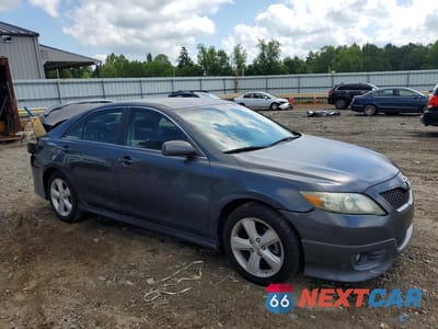 Czwarte zdjęcie samochodu z boku: 2010 TOYOTA CAMRY SE VIN:4T1BF3EK0AU010665 - miniatura