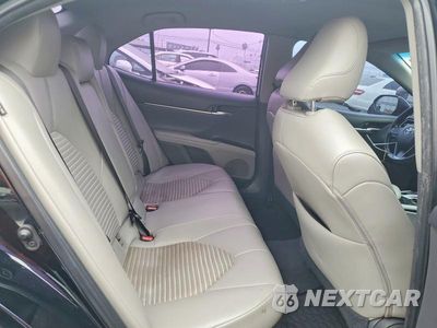 Zdjęcie 10 z 12 samochodu: 2019 TOYOTA CAMRY HYBRID SE VIN:4T1B21HK2KU516057 - miniatura