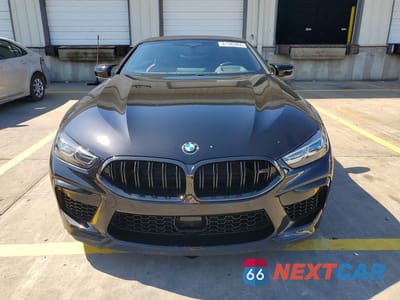Piąte zdjęcie samochodu w środku: 2024 BMW M8 VIN:WBSDZ0C06RCR10856 - miniatura