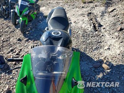 Piąte zdjęcie samochodu w środku: 2020 KAWASAKI ZX1400 J VIN:JKBZXNJ13LA010887 - miniatura