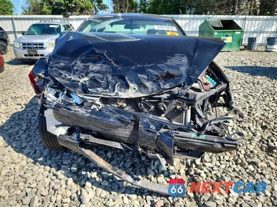 Piąte zdjęcie samochodu w środku: 2005 TOYOTA CAMRY LE VIN:4T1BE32K05U594255 - miniatura