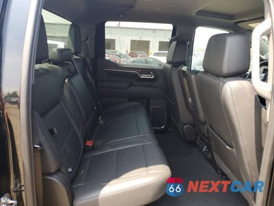 Zdjęcie 10 z 12 samochodu: 2025 GMC SIERRA K1500 SLT VIN:1GTUUDED6SZ314484 - miniatura