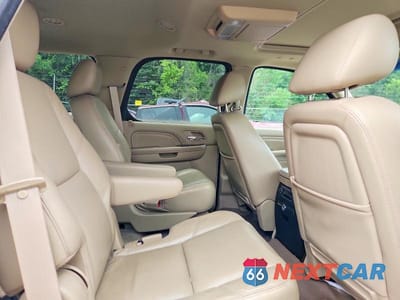 Zdjęcie 11 z 13 samochodu: 2011 CADILLAC ESCALADE LUXURY VIN:1GYS4BEF1BR219726 - miniatura