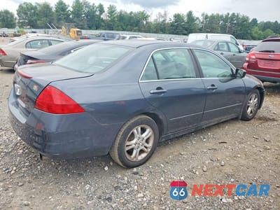 Trzecie zdjęcie samochodu z tyłu: 2006 HONDA ACCORD SE VIN:1HGCM56326A146680 - miniatura