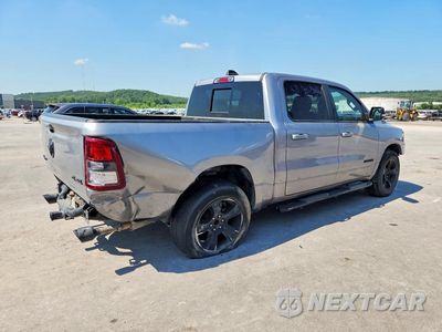 Trzecie zdjęcie samochodu z tyłu: 2021 RAM 1500 BIG HORN/LONE STAR VIN:1C6SRFFT6MN730109 - miniatura