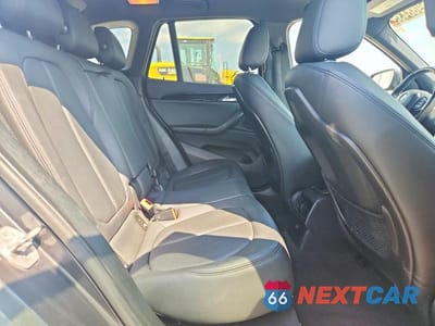 Zdjęcie 11 z 13 samochodu: 2016 BMW X1 XDRIVE28I VIN:WBXHT3C38GP887076 - miniatura