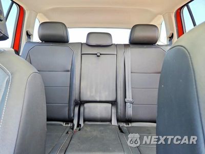 Zdjęcie 10 z 13 samochodu: 2018 VOLKSWAGEN TIGUAN VIN:3VV2B7AX7JM180102 - miniatura