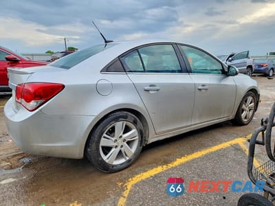 Trzecie zdjęcie samochodu z tyłu: 2014 CHEVROLET CRUZE VIN:1G1P75SZ6E7138135 - miniatura