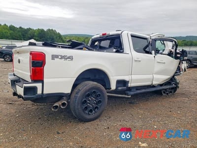 Trzecie zdjęcie samochodu z tyłu: 2025 FORD F250 SUPER DUTY VIN:1FT8W2BT5SEC84378 - miniatura