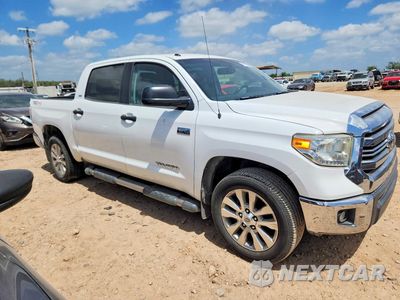 Czwarte zdjęcie samochodu z boku: 2016 TOYOTA TUNDRA CREWMAX SR5 VIN:5TFEY5F11GX199234 - miniatura