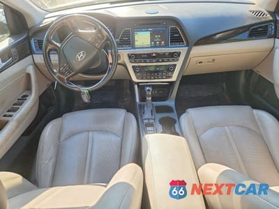 Zdjęcie 8 z 12 samochodu: 2016 HYUNDAI SONATA HYBRID LIMITED VIN:KMHE34L17GA008752 - miniatura