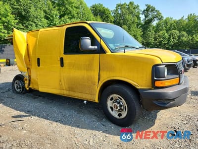 Czwarte zdjęcie samochodu z boku: 2010 GMC SAVANA G3500 VIN:1GT2GUBA8A1901453 - miniatura