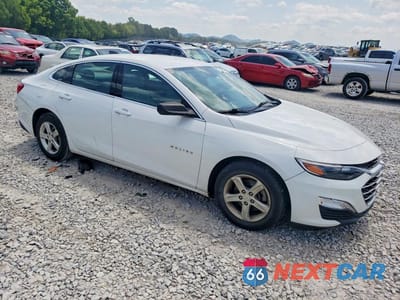 Czwarte zdjęcie samochodu z boku: 2019 CHEVROLET MALIBU LS VIN:1G1ZB5ST6KF122974 - miniatura