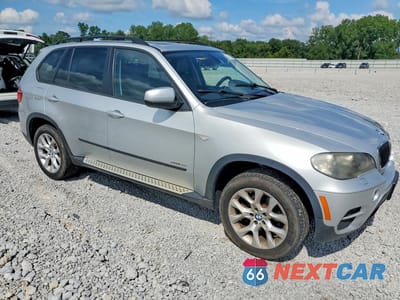 Czwarte zdjęcie samochodu z boku: 2011 BMW X5 XDRIVE35I VIN:5UXZV4C57BL407675 - miniatura