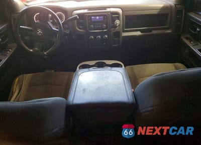 Zdjęcie 8 z 12 samochodu: 2015 RAM 2500 ST VIN:3C6TR5CT1FG685742 - miniatura
