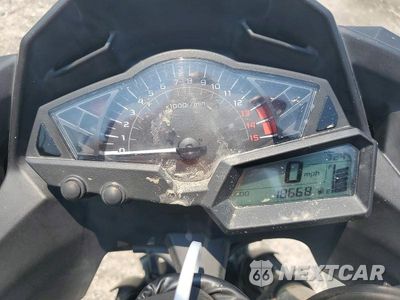Zdjęcie 7 z 9 samochodu: 2015 KAWASAKI EX300 A VIN:JKAEX8A19FA012488 - miniatura