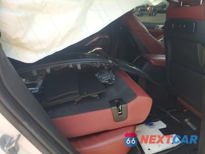 Zdjęcie 11 z 13 samochodu: 2021 BMW X6 XDRIVE40I VIN:5UXCY6C02M9G33929 - miniatura