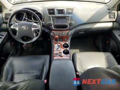 Zdjęcie 8 z 14 samochodu: 2013 TOYOTA HIGHLANDER HYBRID LIMITED VIN:JTEDC3EH6D2013107 - miniatura