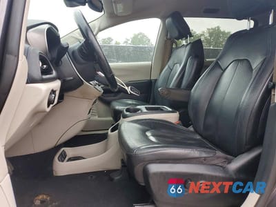 Zdjęcie 7 z 13 samochodu: 2021 CHRYSLER PACIFICA TOURING L VIN:2C4RC1BG7MR539824 - miniatura