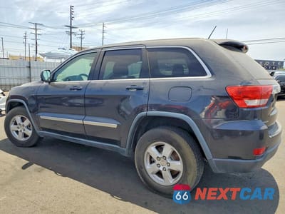 Drugie zdjęcie samochodu z przodu: 2013 JEEP GRAND CHEROKEE LAREDO VIN:1C4RJEAG4DC648569 - miniatura