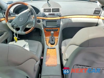Zdjęcie 8 z 12 samochodu: 2007 MERCEDES-BENZ E 320 CDI VIN:WDBUF22X87B089612 - miniatura