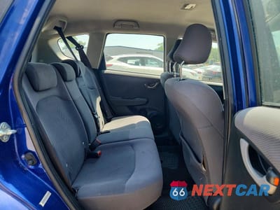 Zdjęcie 10 z 12 samochodu: 2010 HONDA FIT VIN:JHMGE8H28AC015333 - miniatura