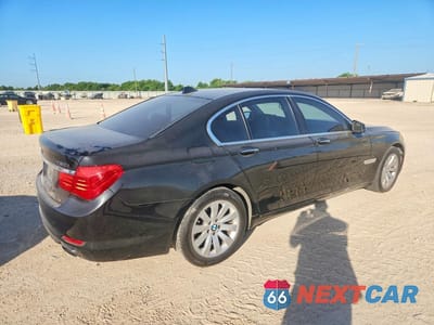 Trzecie zdjęcie samochodu z tyłu: 2010 BMW 750 I XDRIVE VIN:WBAKC6C54AC393699 - miniatura