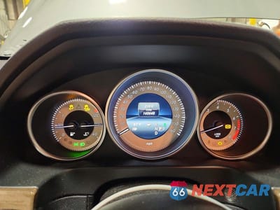 Zdjęcie 9 z 12 samochodu: 2014 MERCEDES-BENZ E 350 4MATIC VIN:WDDHF8JBXEB002789 - miniatura