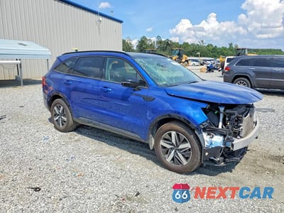 Czwarte zdjęcie samochodu z boku: 2022 KIA SORENTO S VIN:5XYRL4LC6NG134833 - miniatura