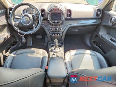 Zdjęcie 8 z 12 samochodu: 2020 MINI COOPER COUNTRYMAN VIN:WMZYW3C08L3L16120 - miniatura