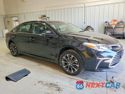Czwarte zdjęcie samochodu z boku: 2018 TOYOTA AVALON XLE VIN:4T1BK1EB2JU286278 - miniatura