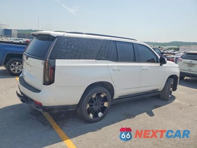 Trzecie zdjęcie samochodu z tyłu: 2021 CADILLAC ESCALADE PREMIUM LUXURY VIN:1GYS4CKL9MR184596 - miniatura